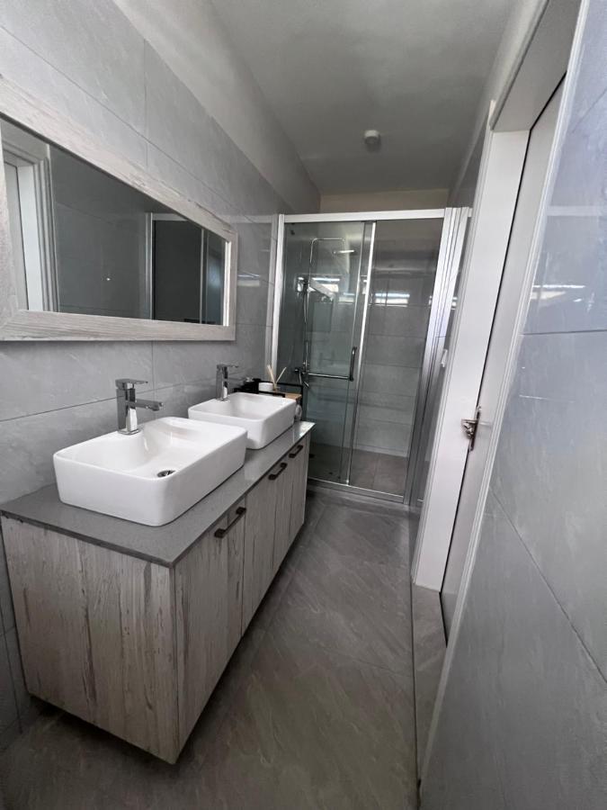 Top-Floor Modern 3Bd Penthouse With Beautiful Mountain View Terrace - 5 Min Walk To Beach Flic-en-Flacq Zewnętrze zdjęcie