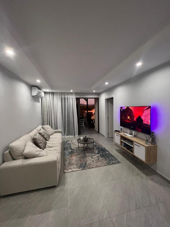 Top-Floor Modern 3Bd Penthouse With Beautiful Mountain View Terrace - 5 Min Walk To Beach Flic-en-Flacq Zewnętrze zdjęcie
