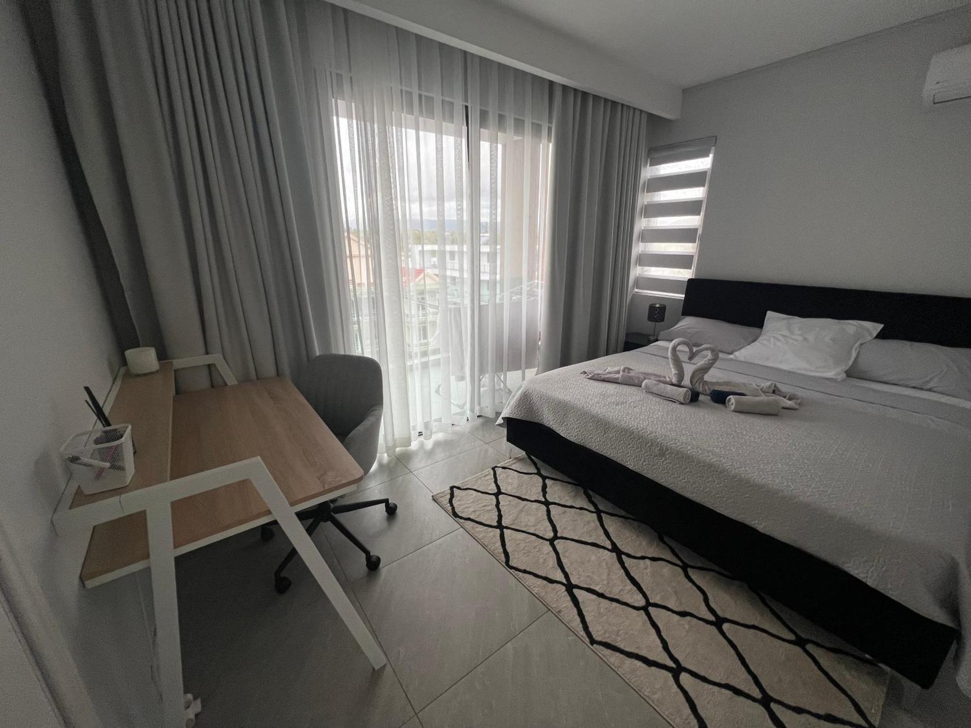 Top-Floor Modern 3Bd Penthouse With Beautiful Mountain View Terrace - 5 Min Walk To Beach Flic-en-Flacq Zewnętrze zdjęcie